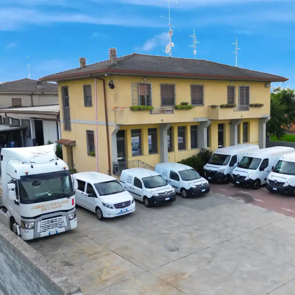 esterno quadrato 1 carrelli elevatori dell'aglio montichiari brescia
