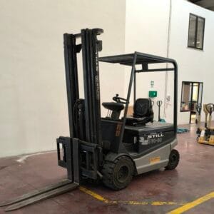 Carrello Elevatore Elettrico usato STILL R60-30